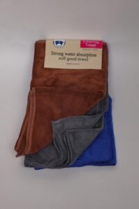 HIGH-QUALITY MICROFIBER CLEANING TOWEL